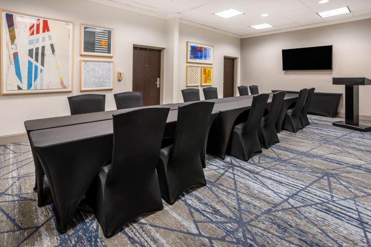 Holiday Inn Express And Suites Tampa I-75 At Bruce B. Downs By Ihg Ngoại thất bức ảnh