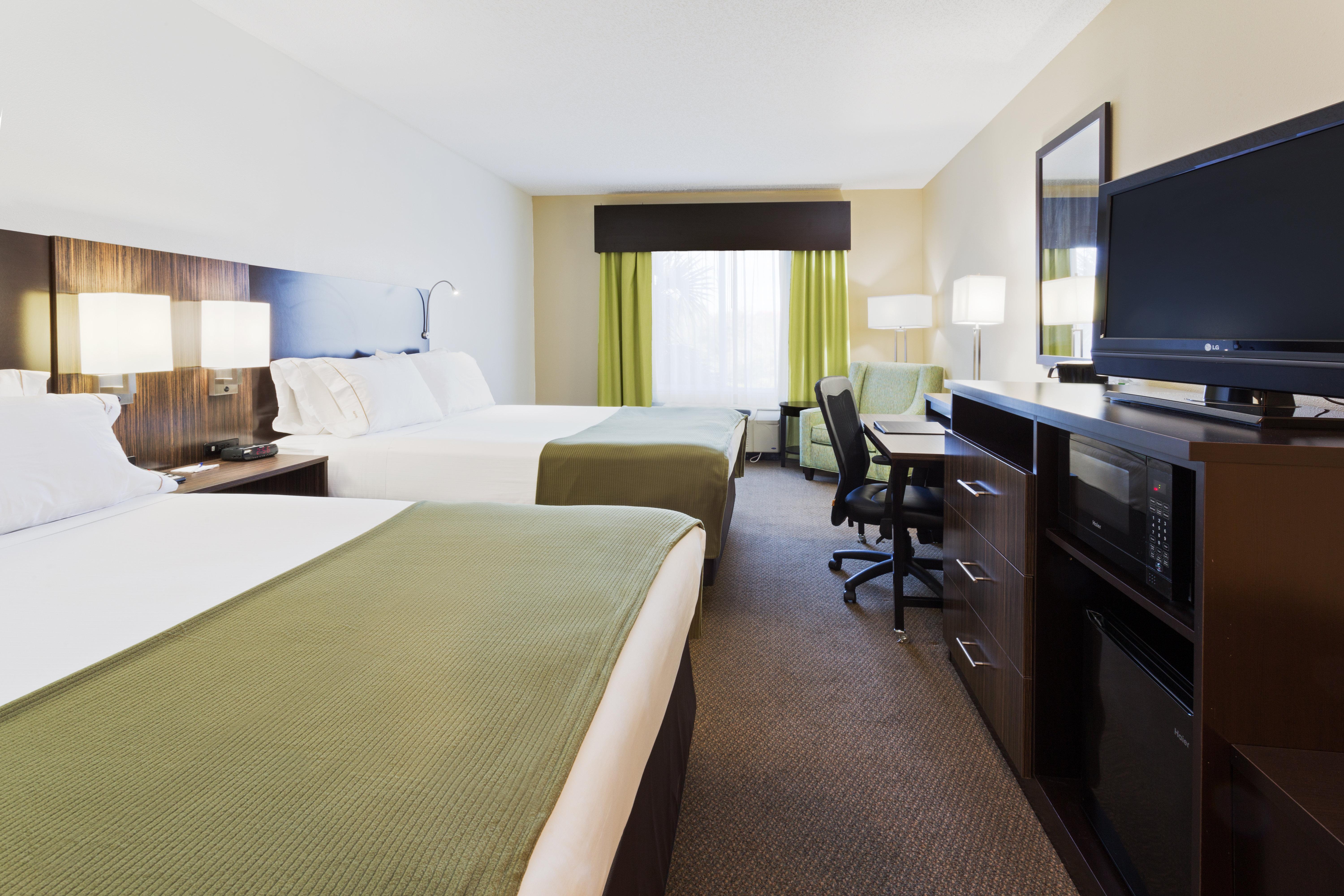 Holiday Inn Express And Suites Tampa I-75 At Bruce B. Downs By Ihg Ngoại thất bức ảnh