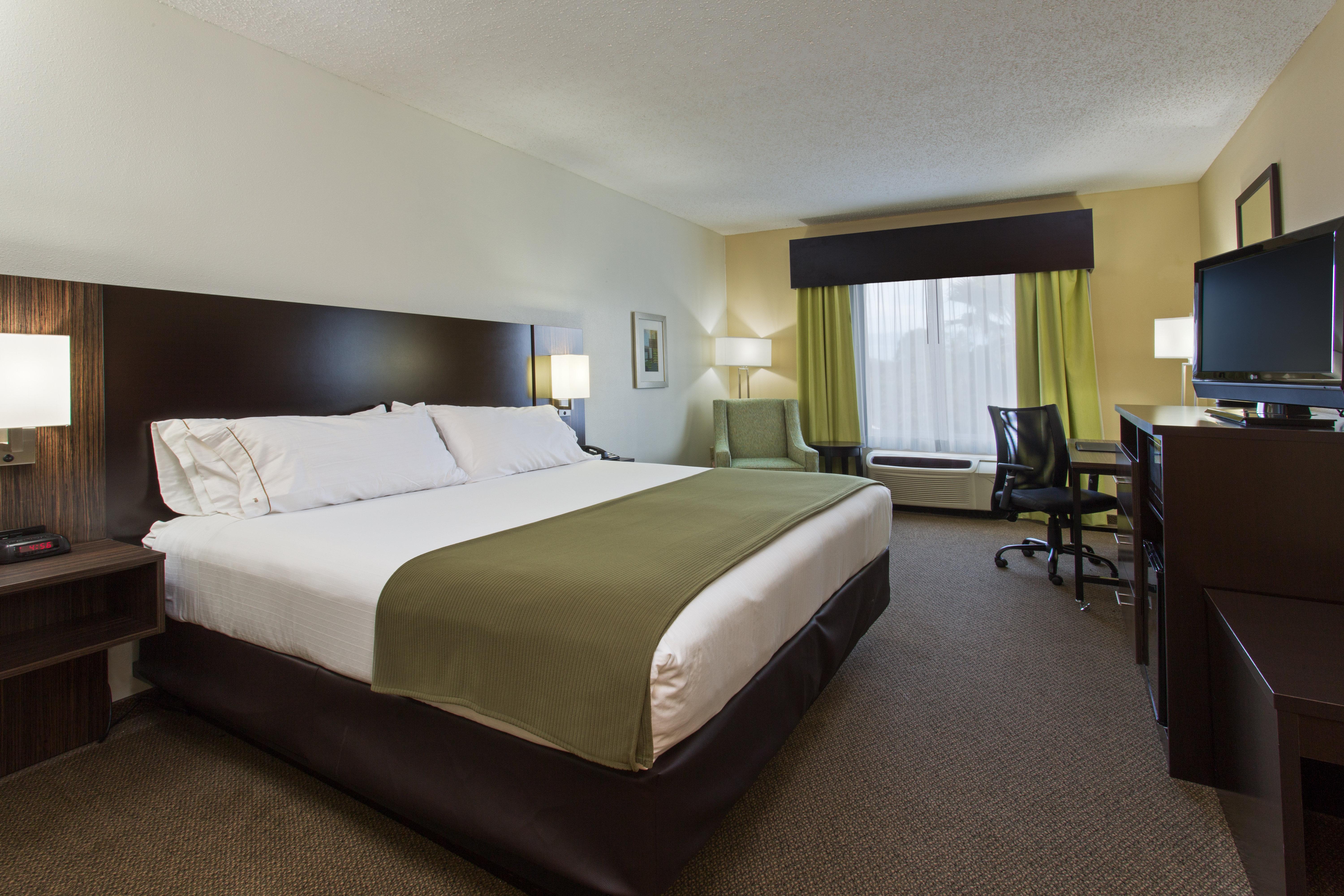 Holiday Inn Express And Suites Tampa I-75 At Bruce B. Downs By Ihg Ngoại thất bức ảnh