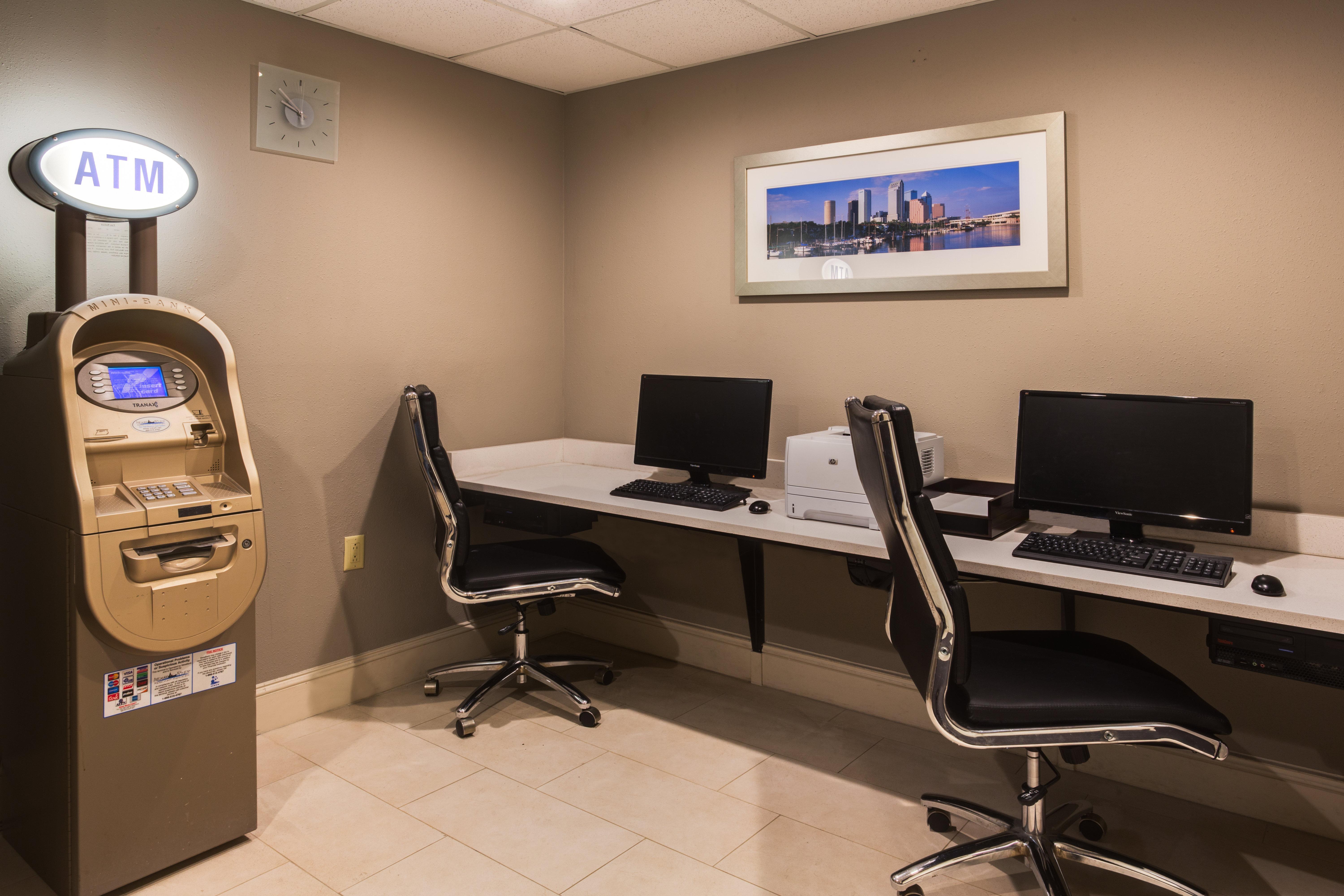 Holiday Inn Express And Suites Tampa I-75 At Bruce B. Downs By Ihg Ngoại thất bức ảnh
